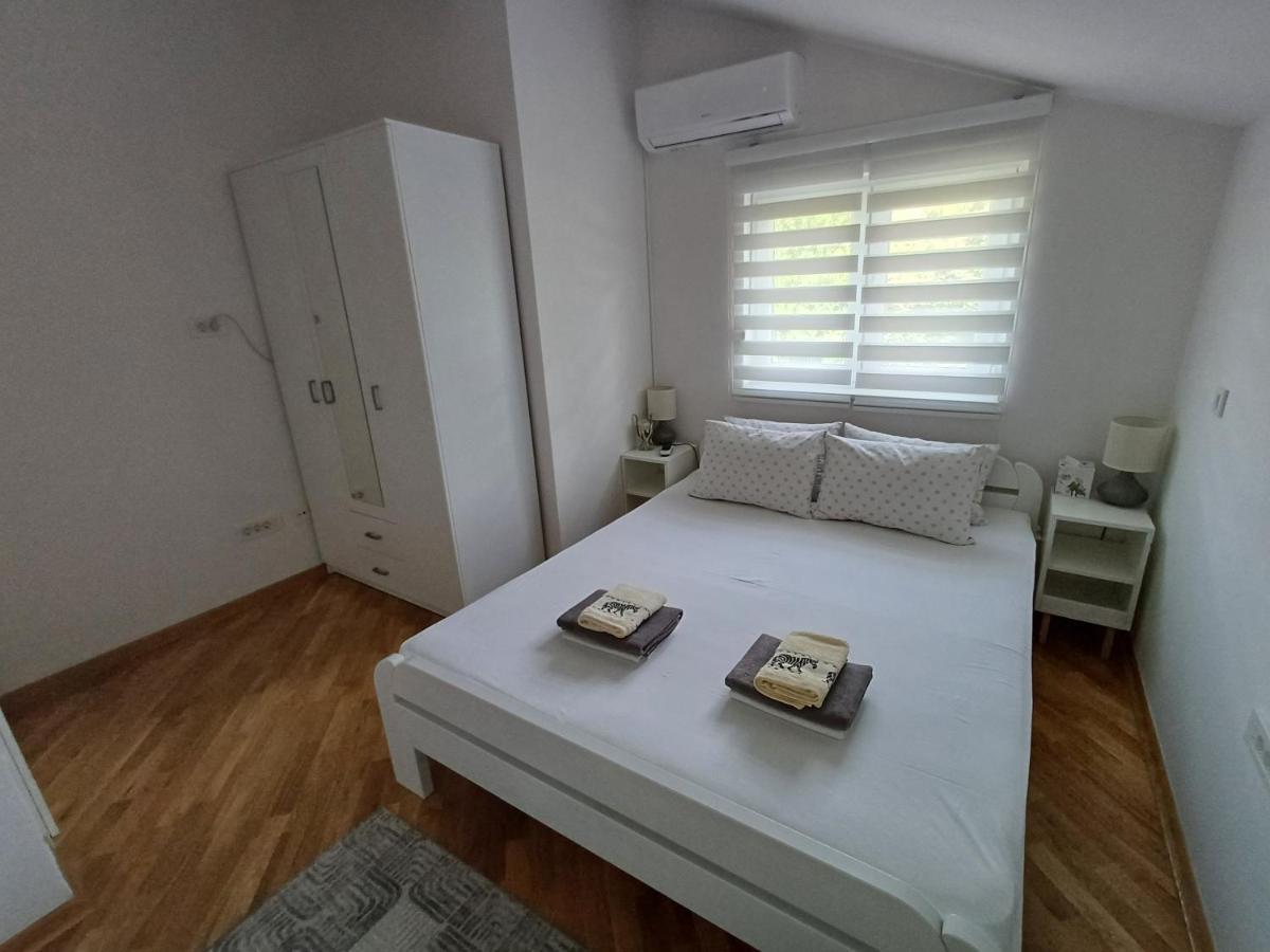 Villa Tamara With Garden And River View - Free Private Parking - Garage Mostar Esterno foto