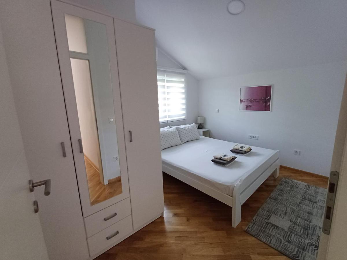 Villa Tamara With Garden And River View - Free Private Parking - Garage Mostar Esterno foto